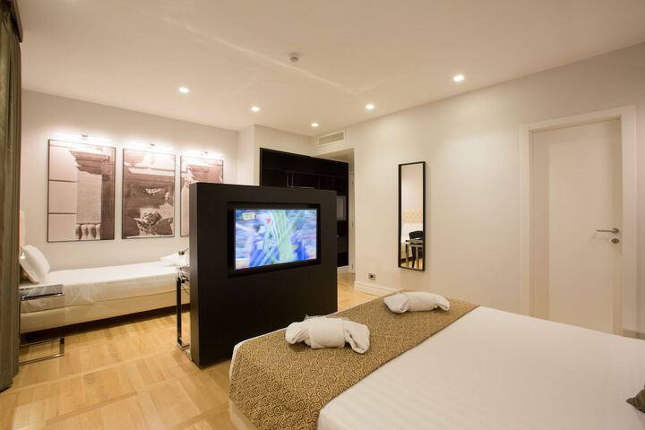 Room 46 of 169