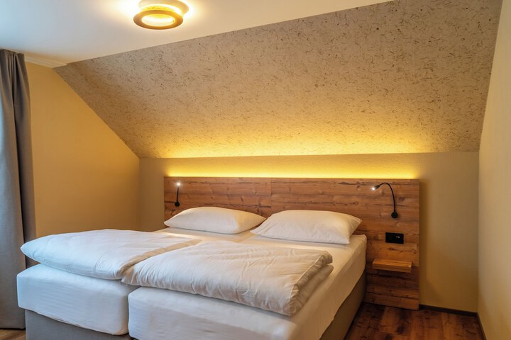 Room 47 of 125