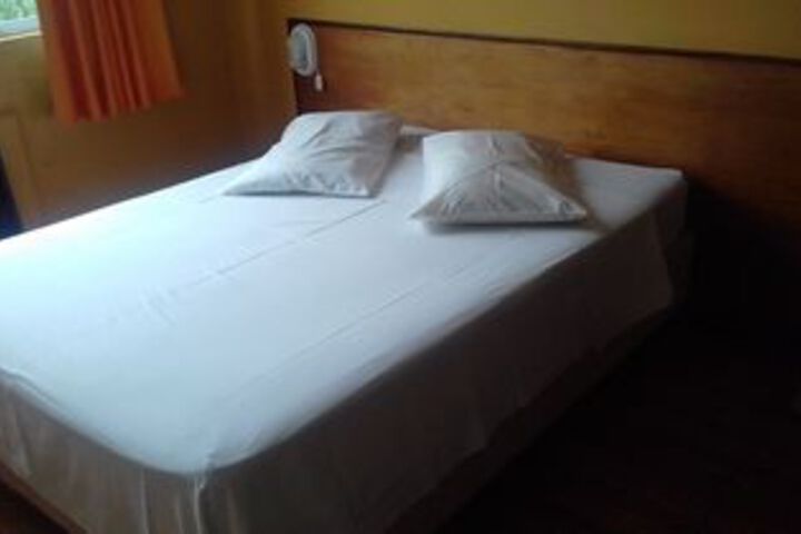Room 10 of 26