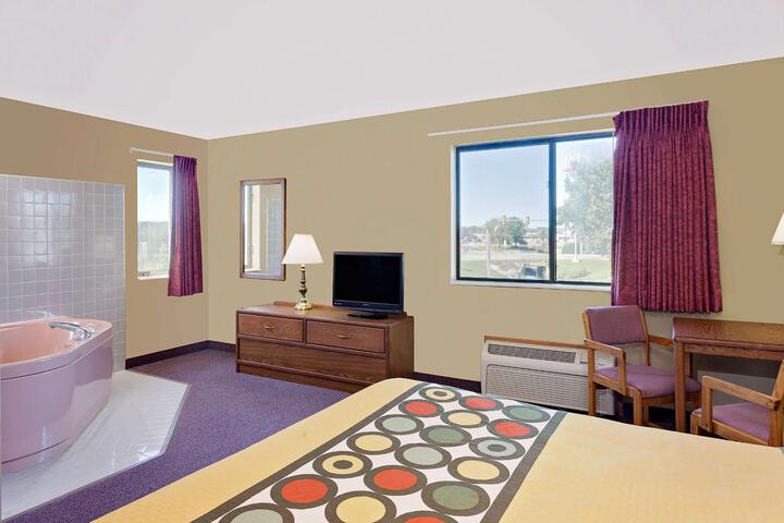 1 King Bed (13 of 17)