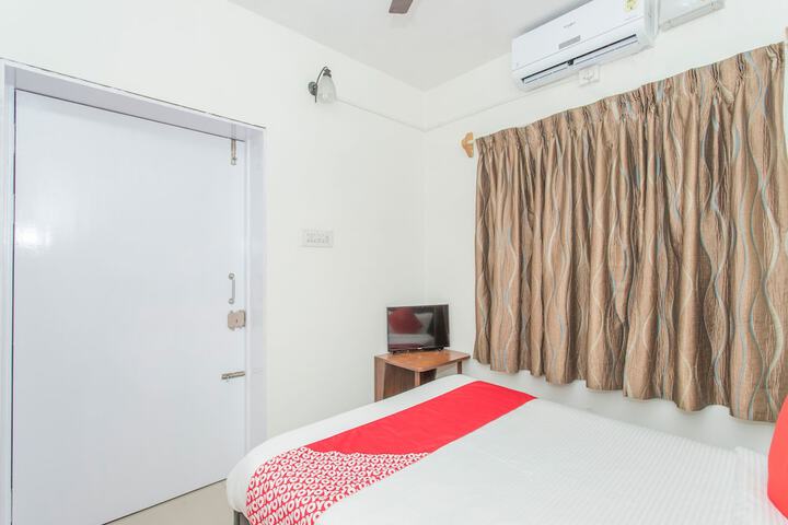 Room 13 of 21