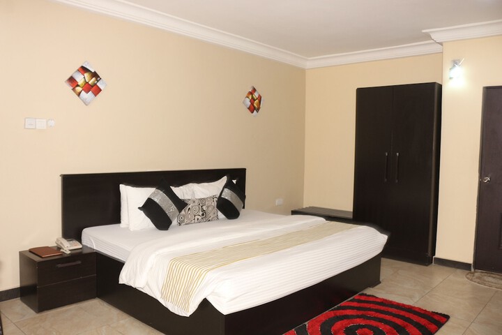 Room 6 of 21