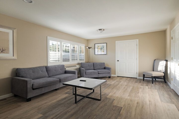 Standard | King Bed (2 of 30)