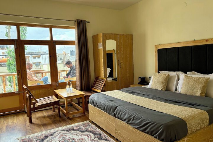 Room 5 of 30