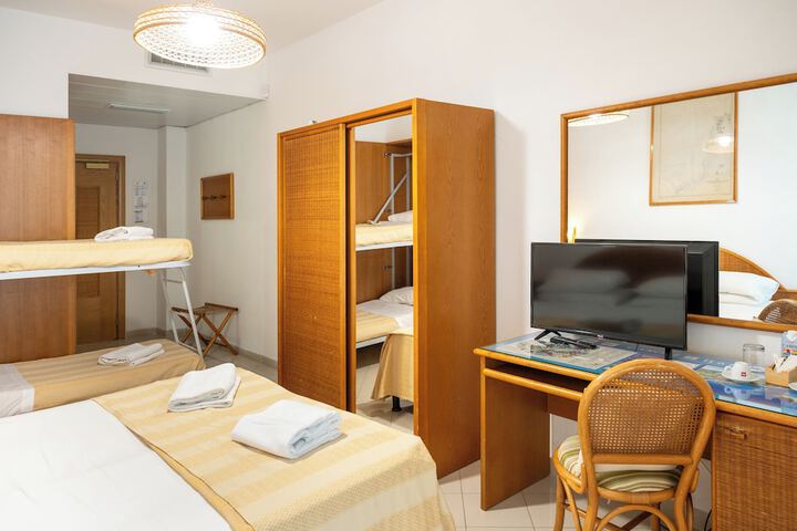 Room 14 of 45