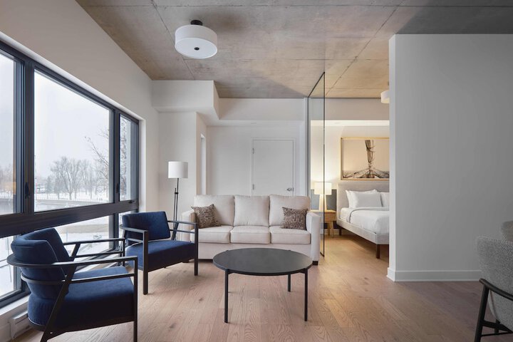 209 2nd Floor Studio Murphy Queen Bed with Balcony (20 of 95)