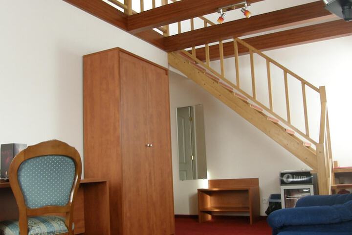 Room 14 of 14