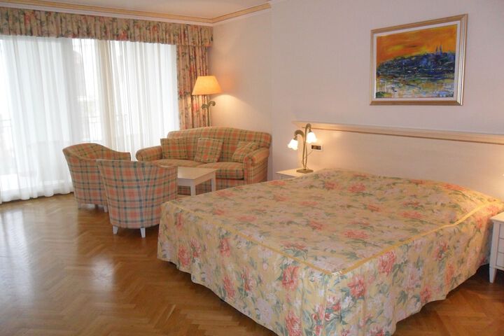 Room 14 of 67