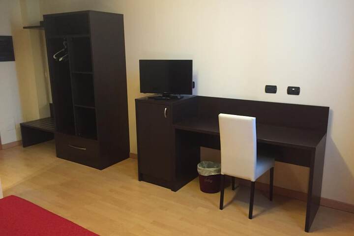 Room 16 of 46