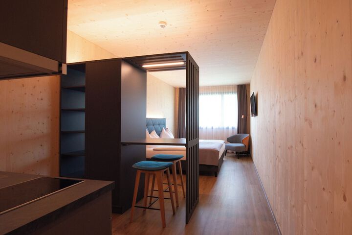 Room 18 of 65