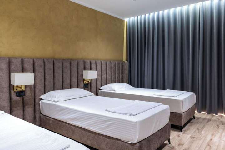 Room 15 of 50