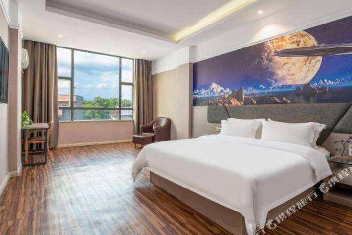 BA FANG FEATURED HOTEL