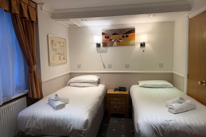 Room 20 of 32
