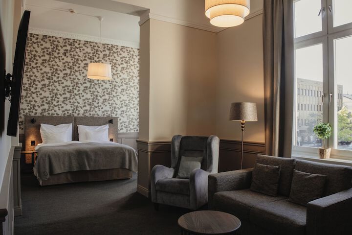 Room 54 of 184