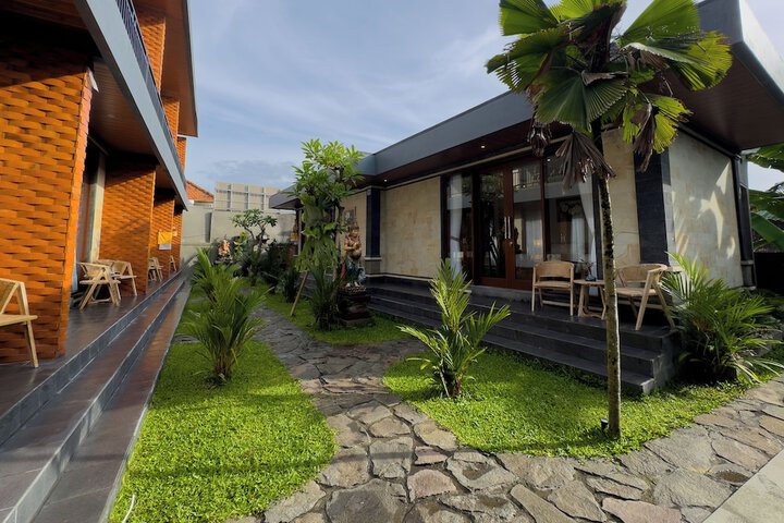 Hotel 75 of 81