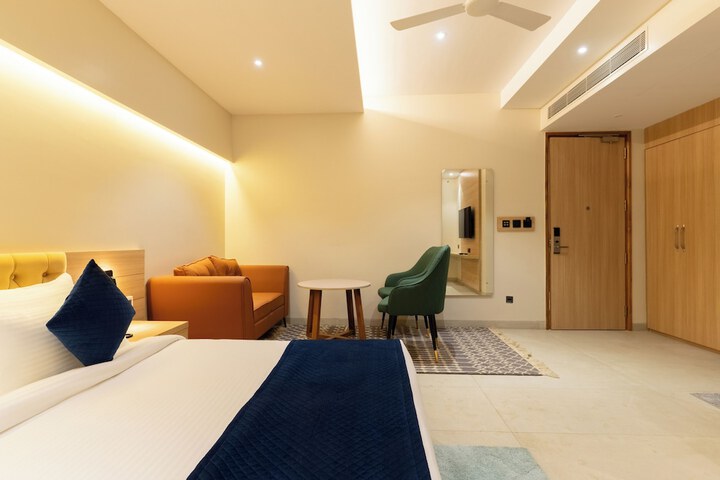 Room 28 of 37