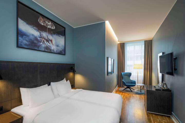 Room 36 of 95