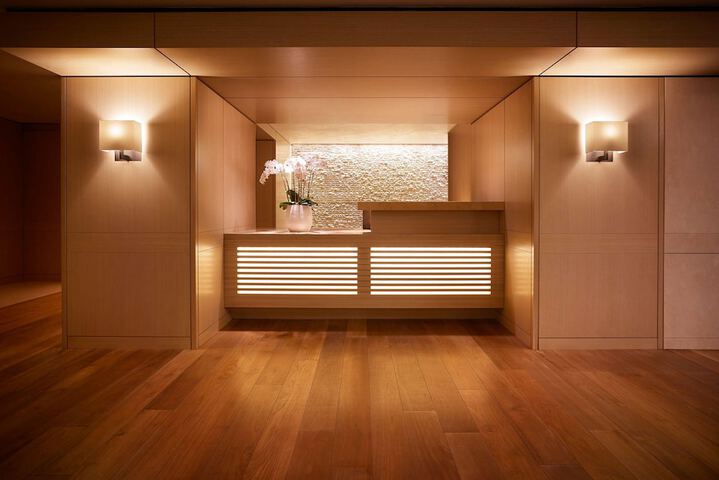 Entrance & Lobby