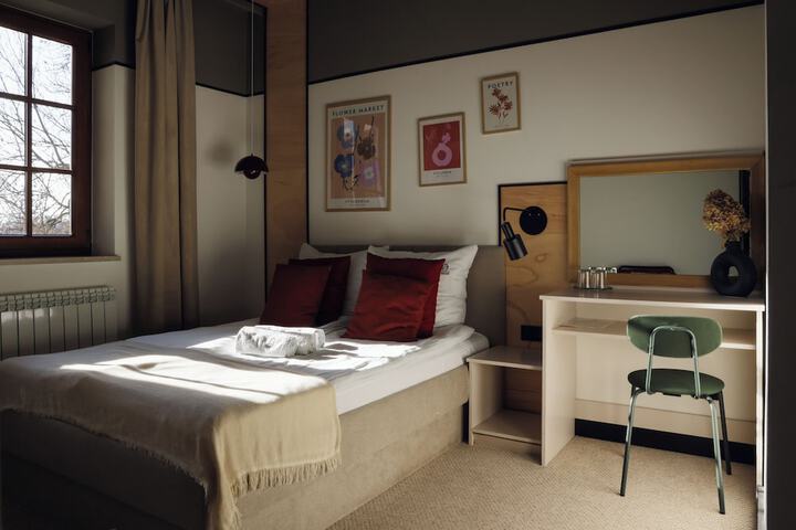 Room 26 of 66