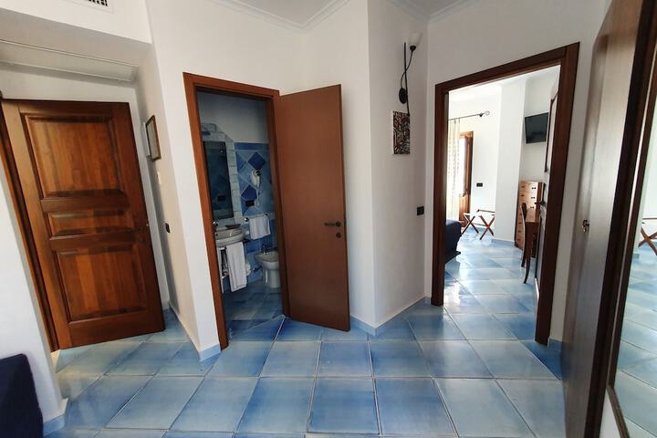 Room 29 of 38