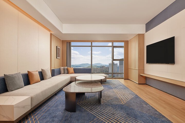 Room 9 of 21