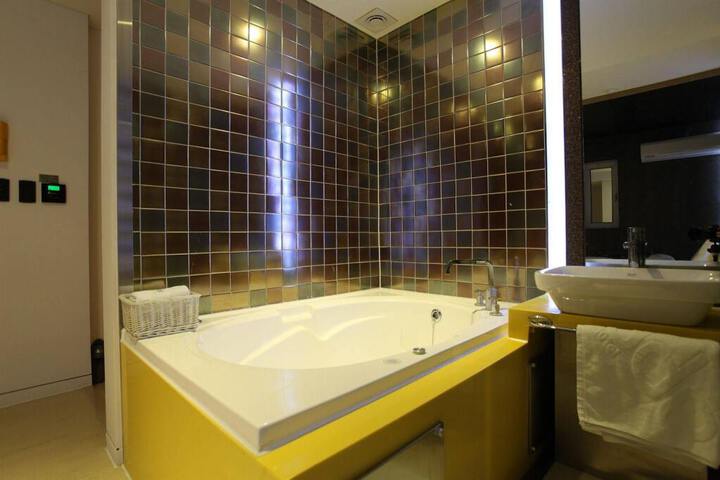 Clean Restrooms