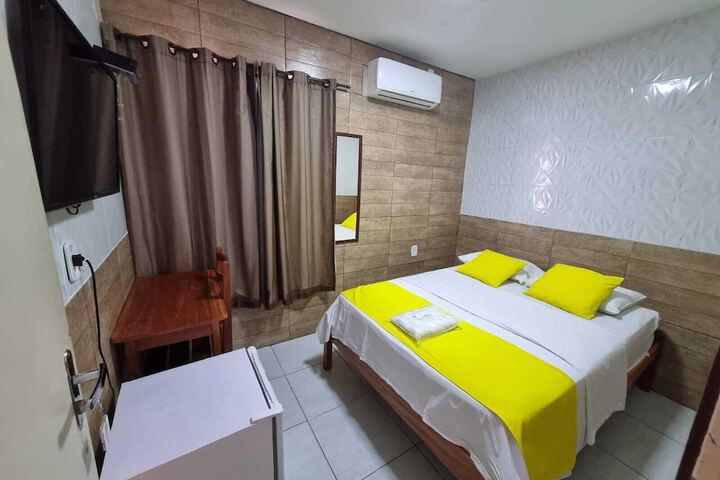 Room 17 of 37