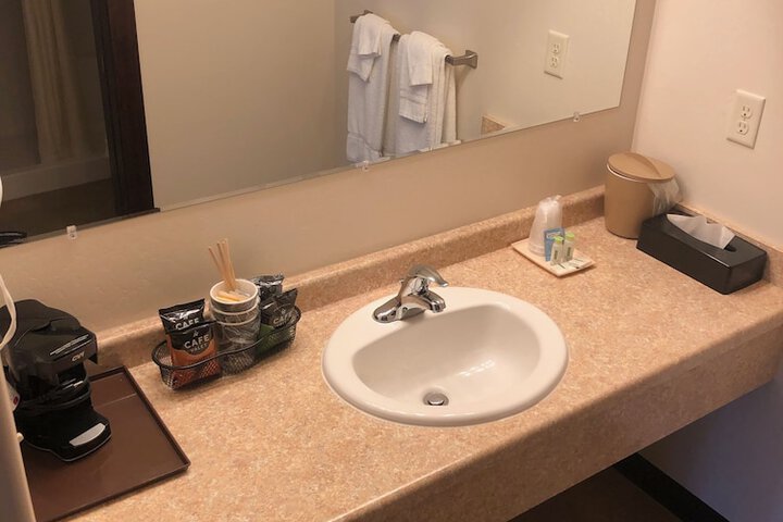 Room 13 of 32