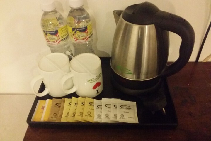 Breakfast/Coffee Service 16 of 33
