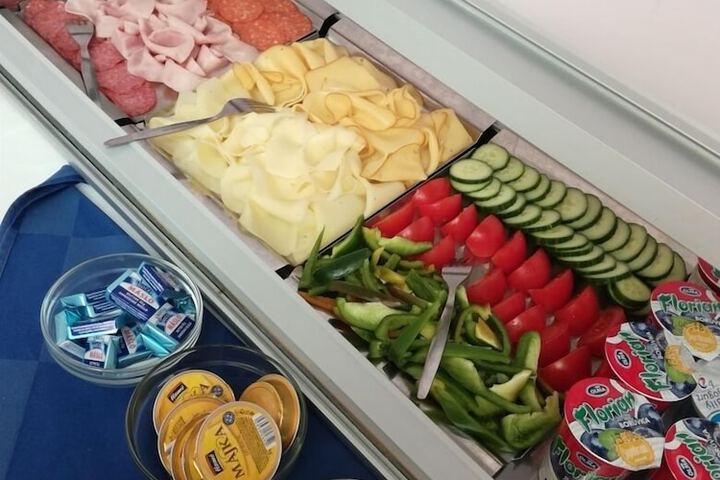 Dining 33 of 39