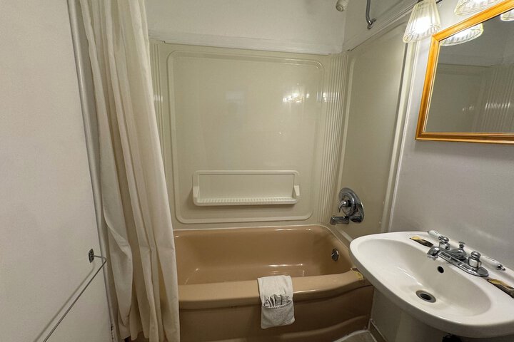 Room 20 of 30