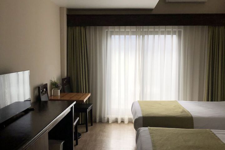 Room 10 of 40
