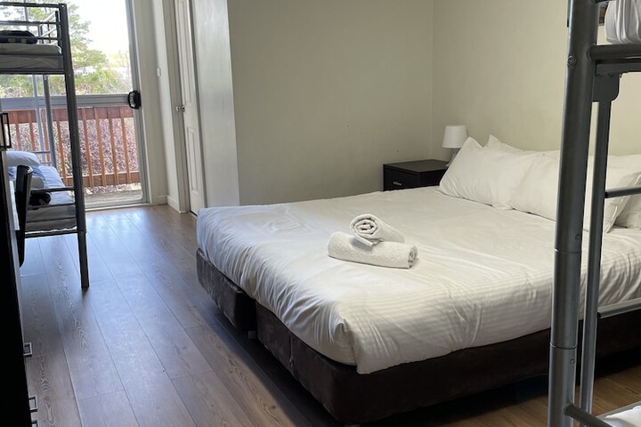 Room 19 of 110