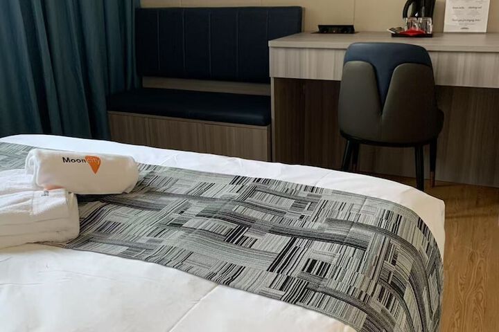 Room 25 of 36