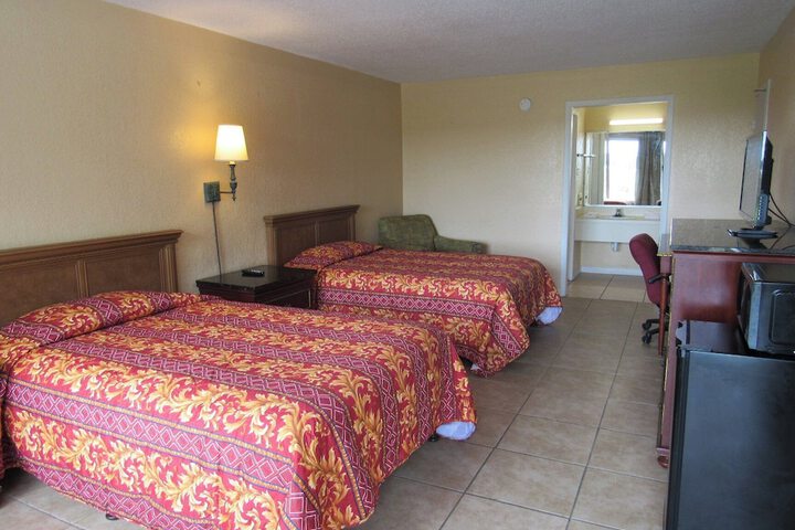Room 2 of 9