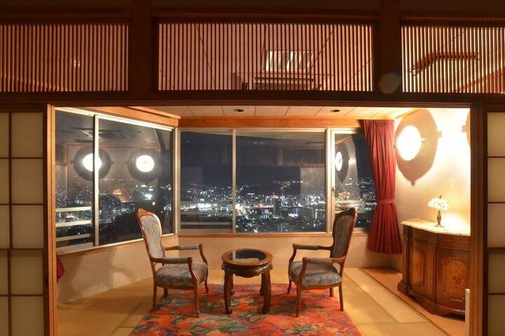 Room 5 of 43