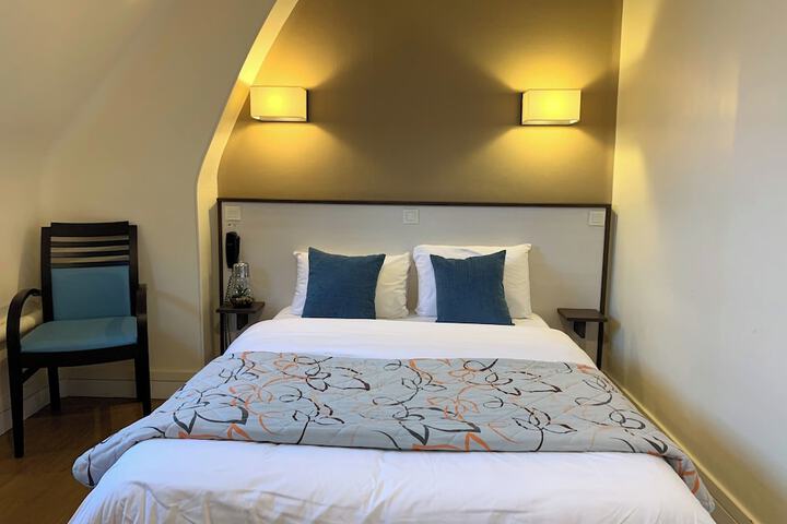 Room 17 of 45