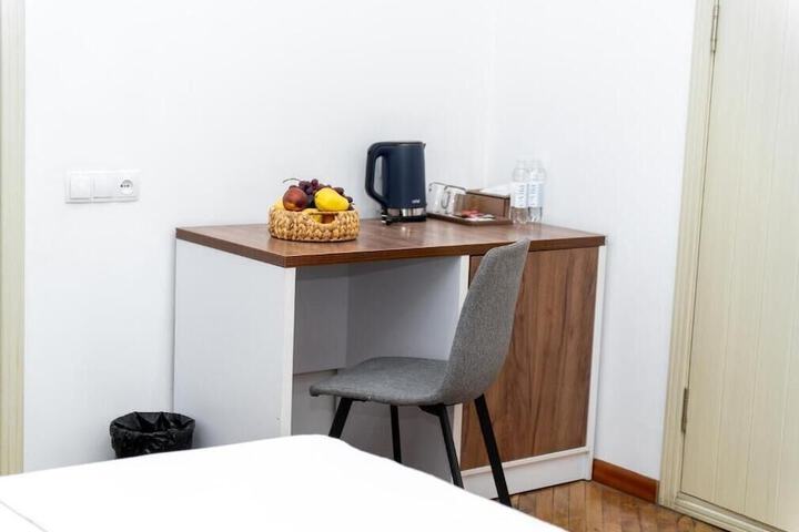 Room 2 of 35