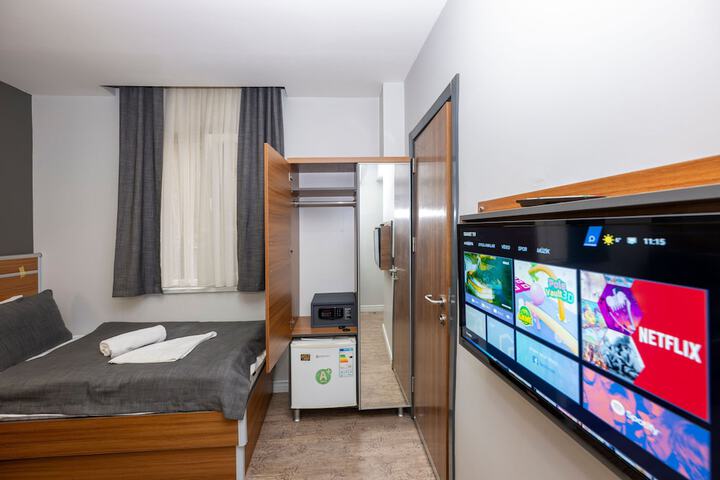 Room 10 of 41