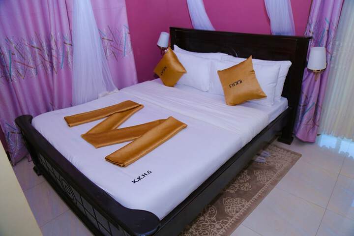 Room 8 of 21