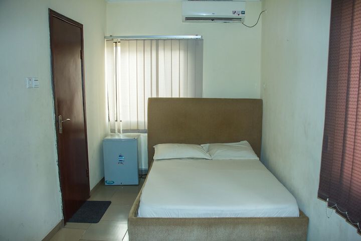 Room 4 of 21