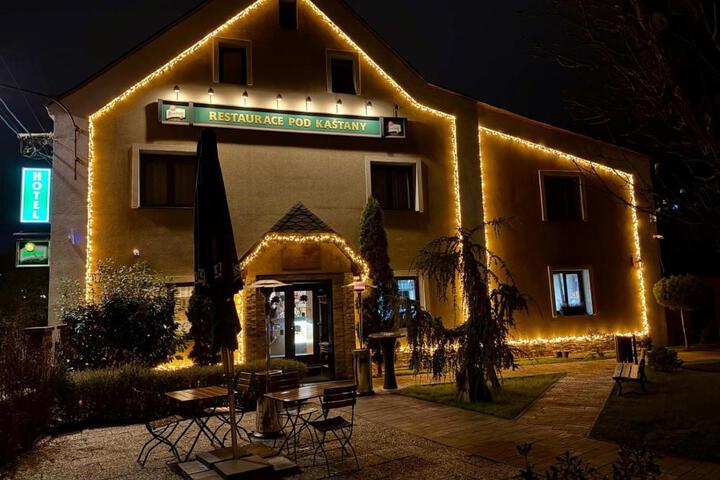 Hotel & Restaurant Pod Kaštany