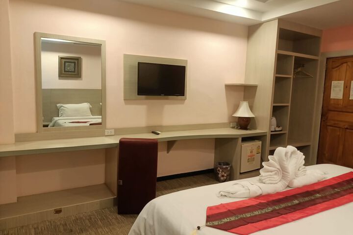 Room 27 of 56