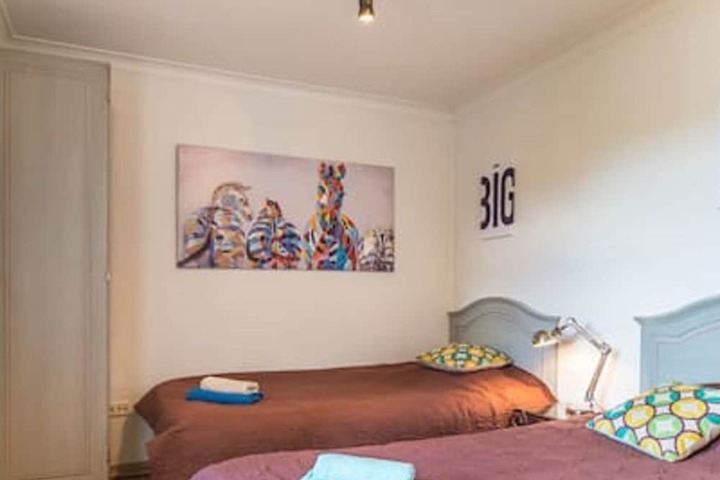 Room 3 of 20