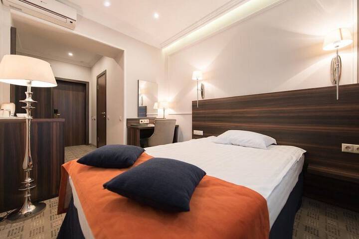 Room 32 of 55