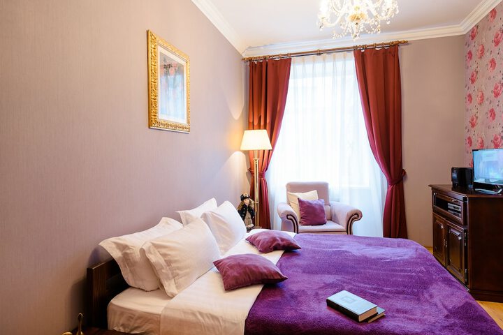 Room 15 of 33