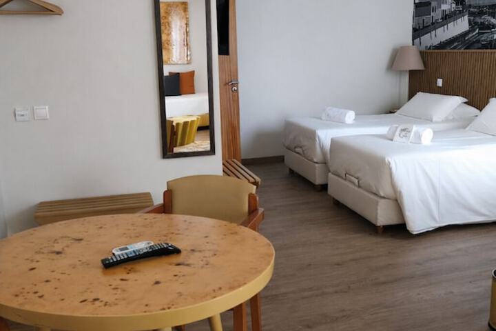 Room 6 of 21