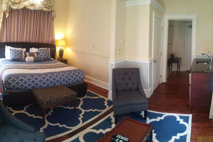 Room 10 of 51