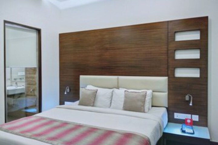 Room 16 of 24