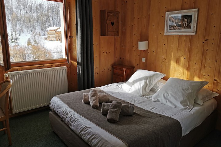 Room 20 of 53